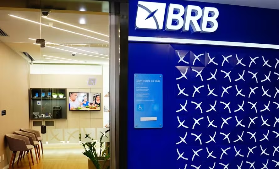 Ações BSLI3 saltam até 100% após anúncio bilionário