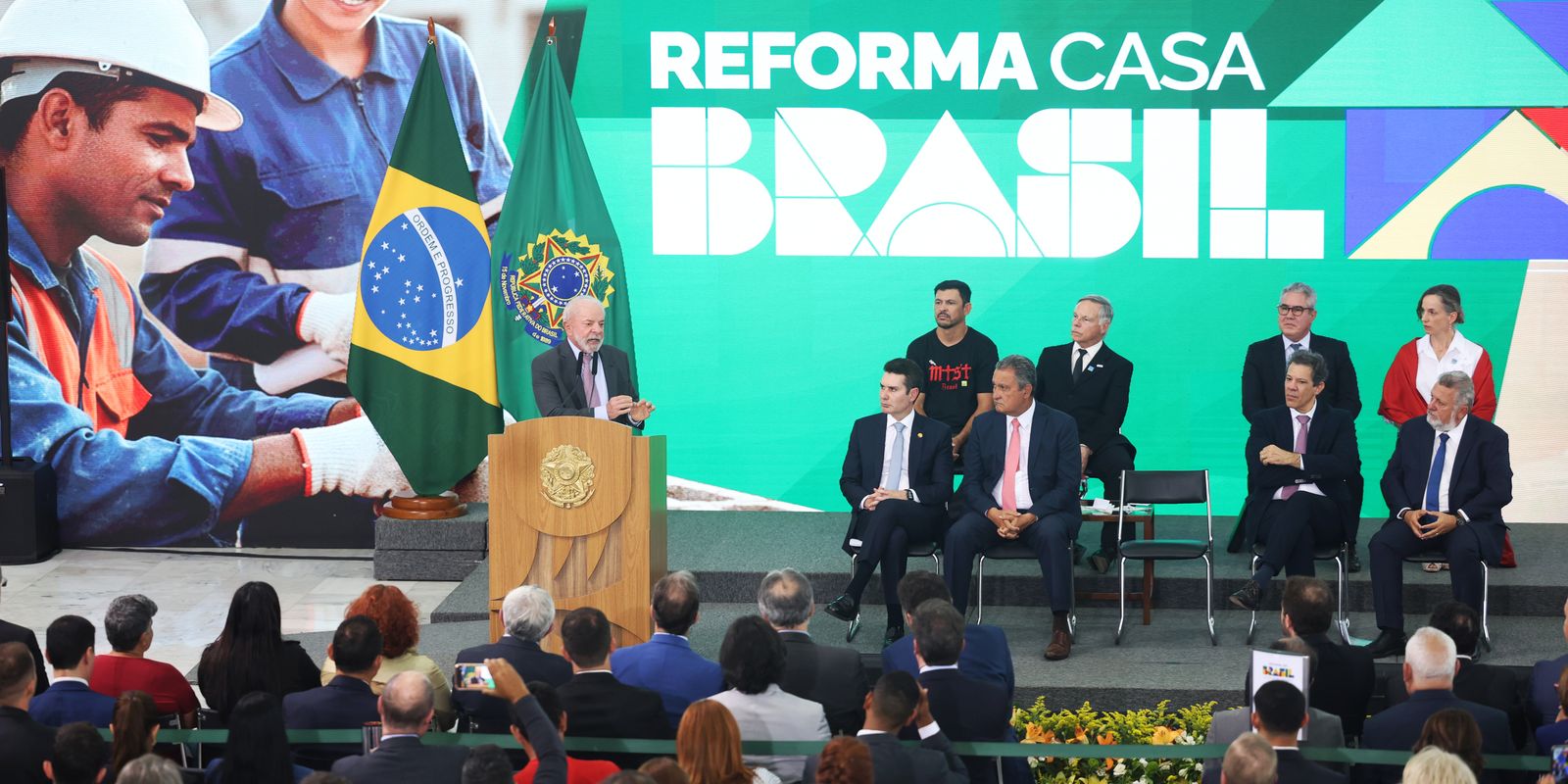 Lula lança programa ‘reforma casa brasil’ visando moradia digna para vulneráveis