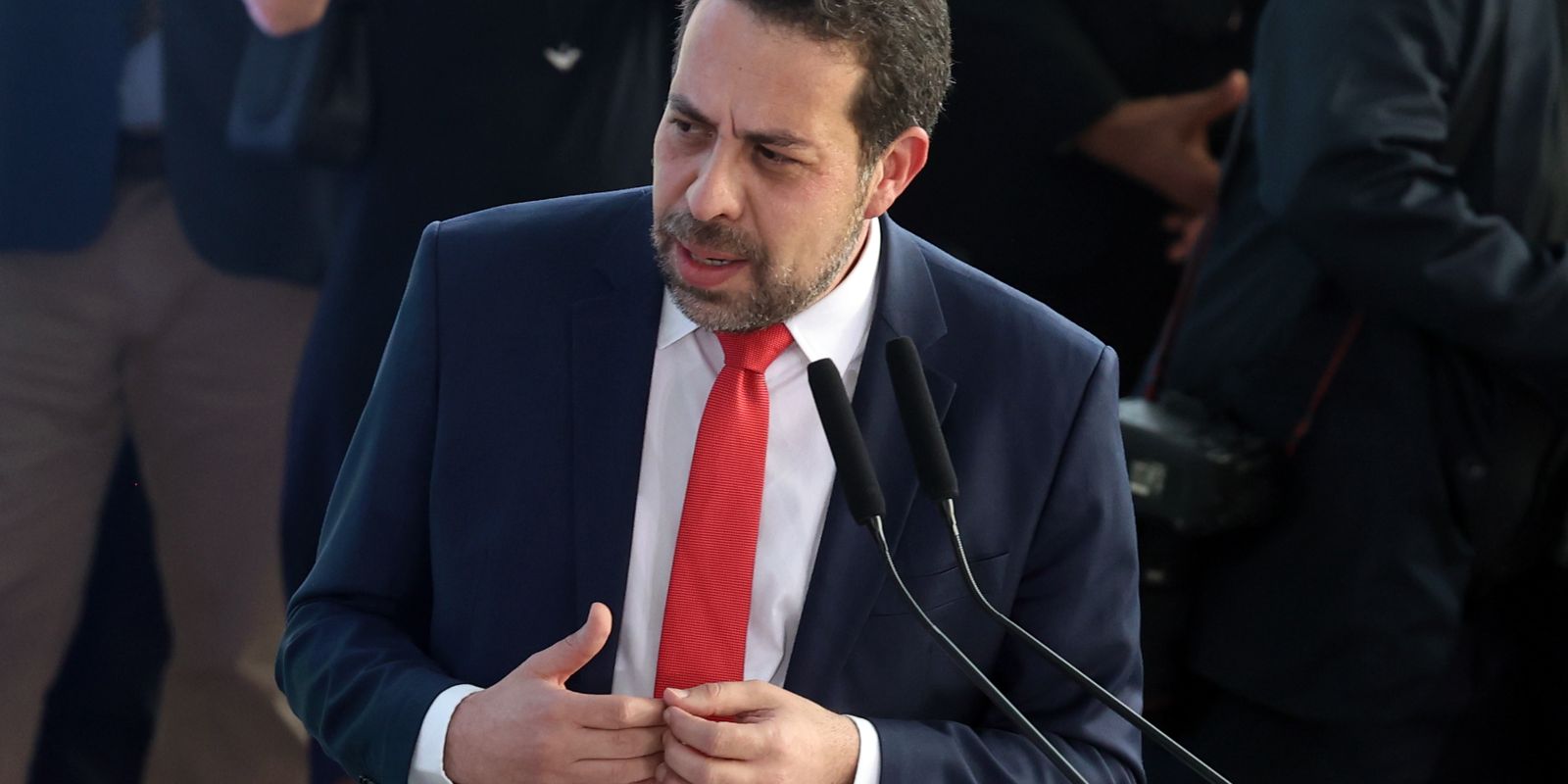 Boulos critica operação contenção e mira lavagem de dinheiro na posse
