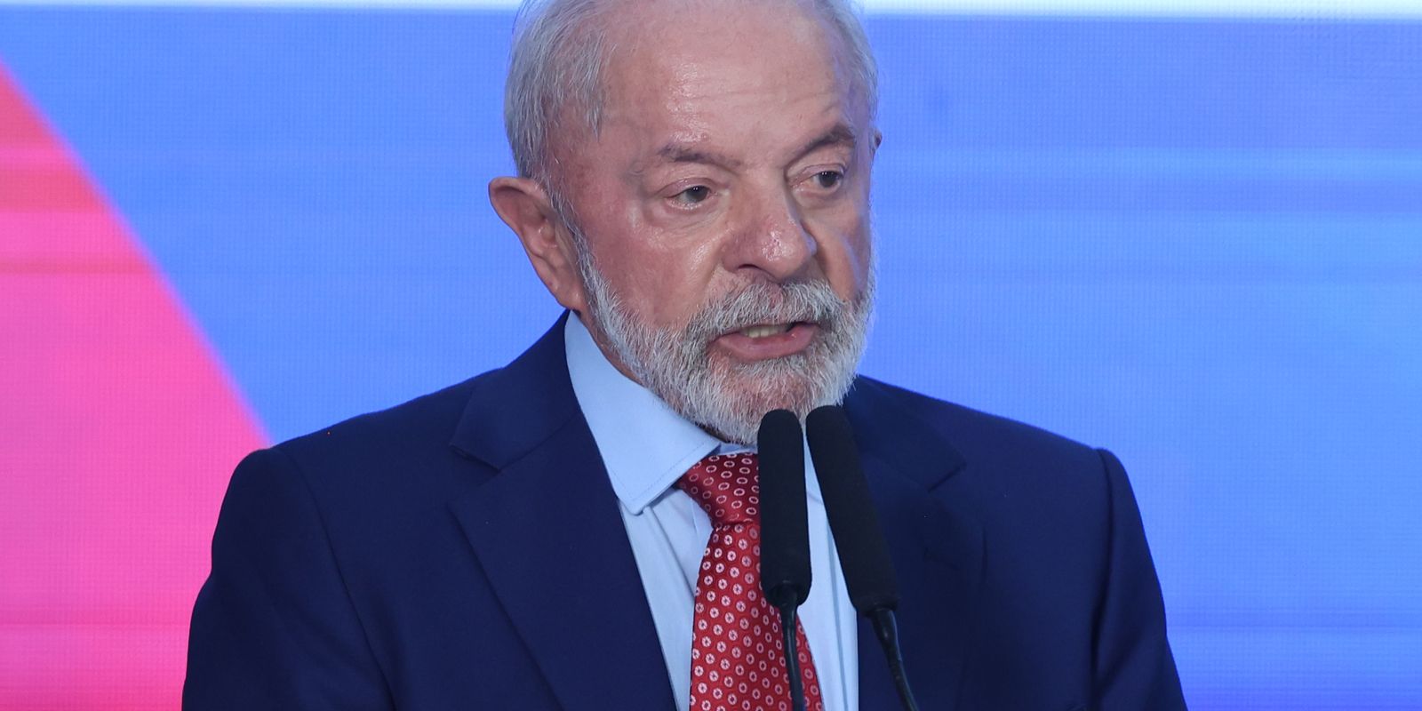 Lula defende que “nenhum presidente” deve opinar sobre a venezuela