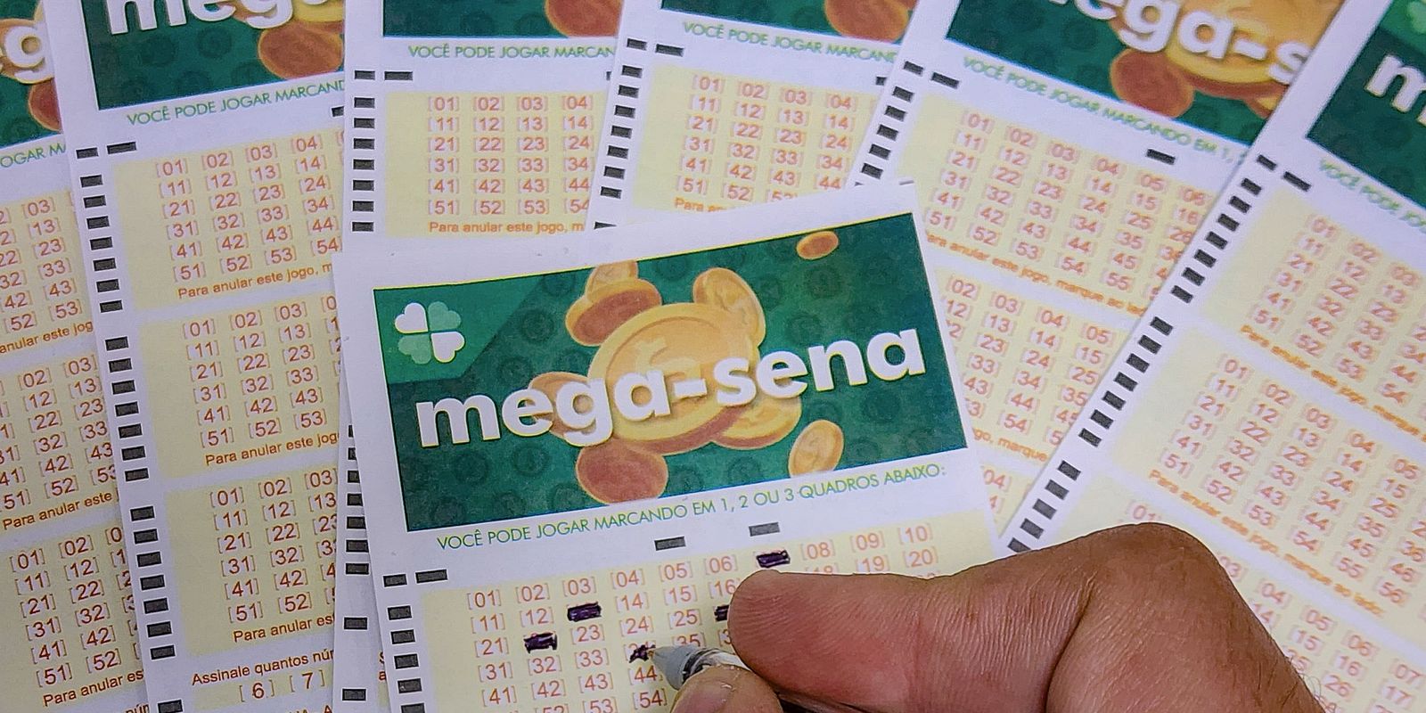Mega-sena acumula e próximo prêmio atinge r$ 76 milhões