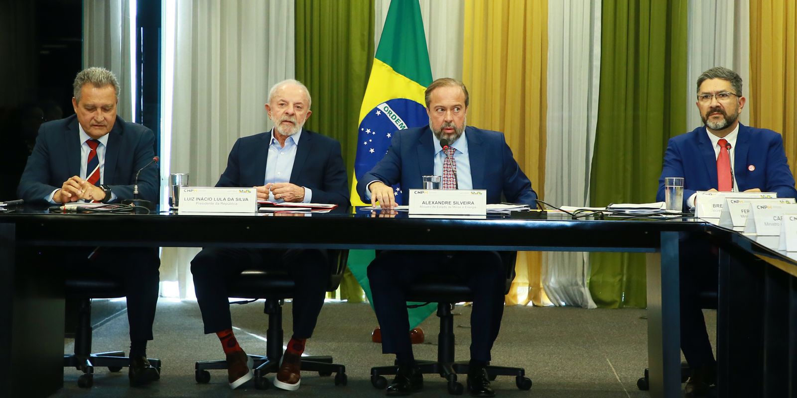 Lula ativa conselho para política de minerais estratégicos no brasil