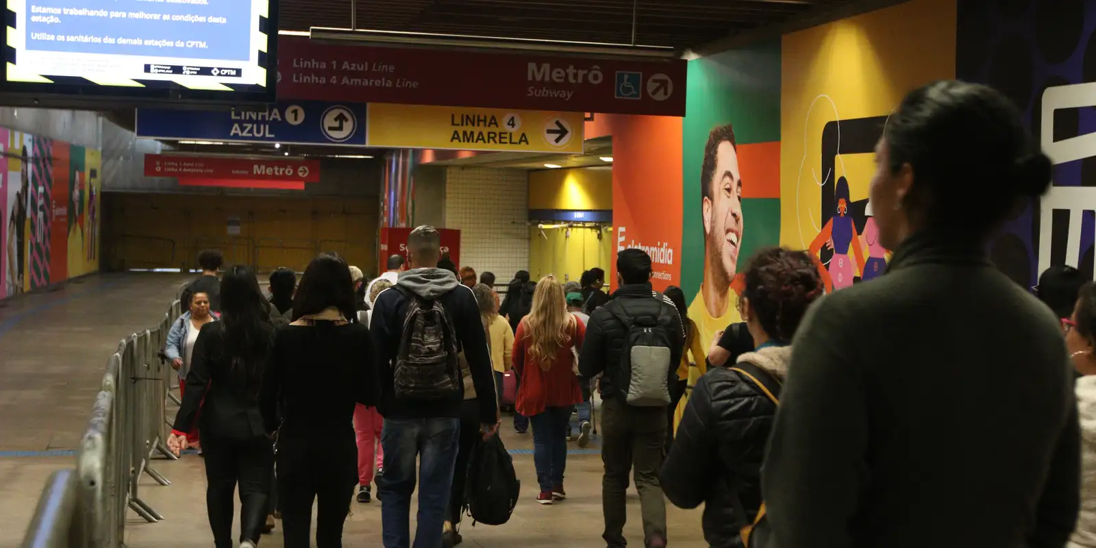 Após falha, linha 4-amarela do metrô de sp normaliza operação