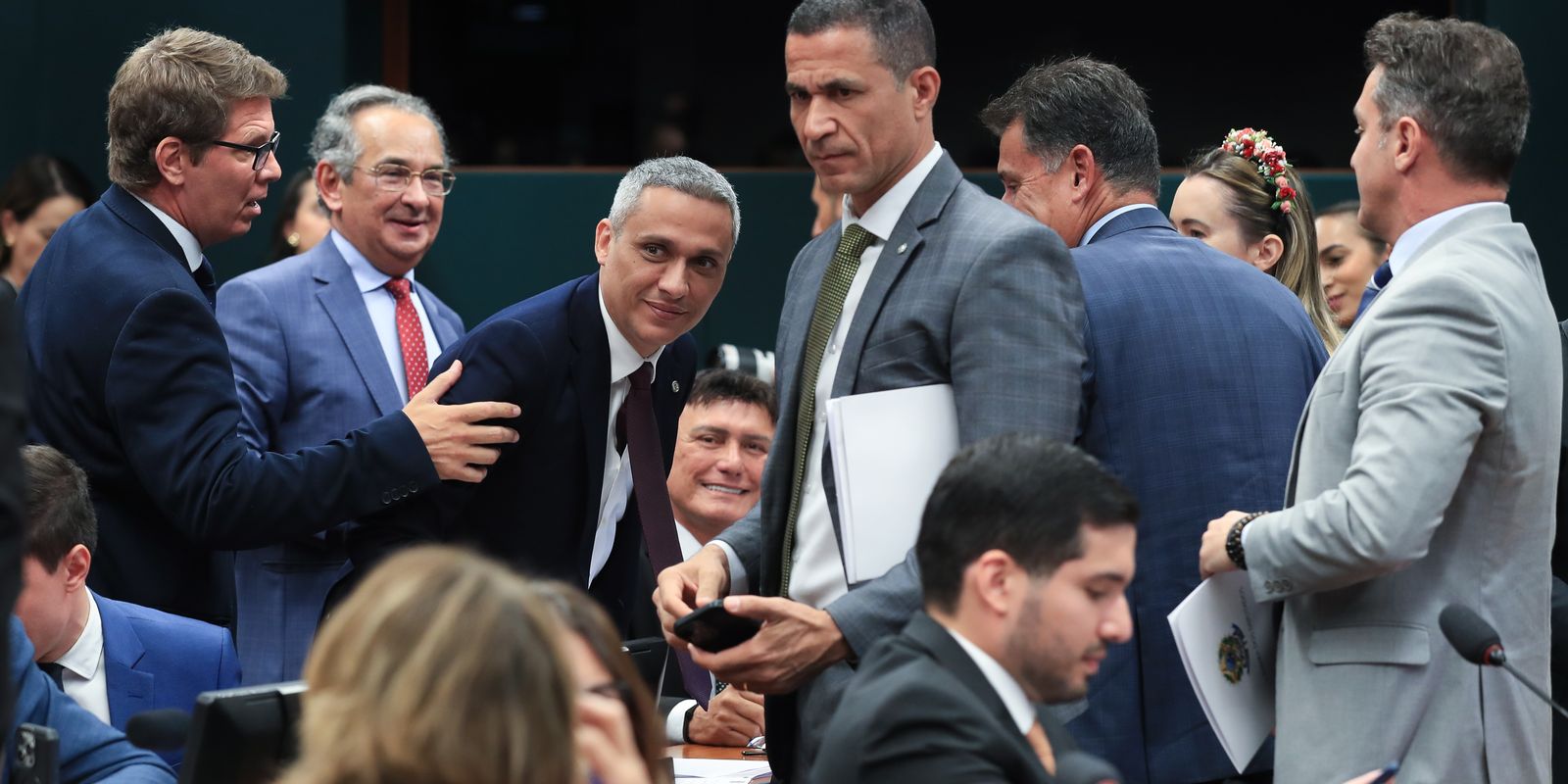 Ccj da câmara suspende ação no stf contra deputado gayer
