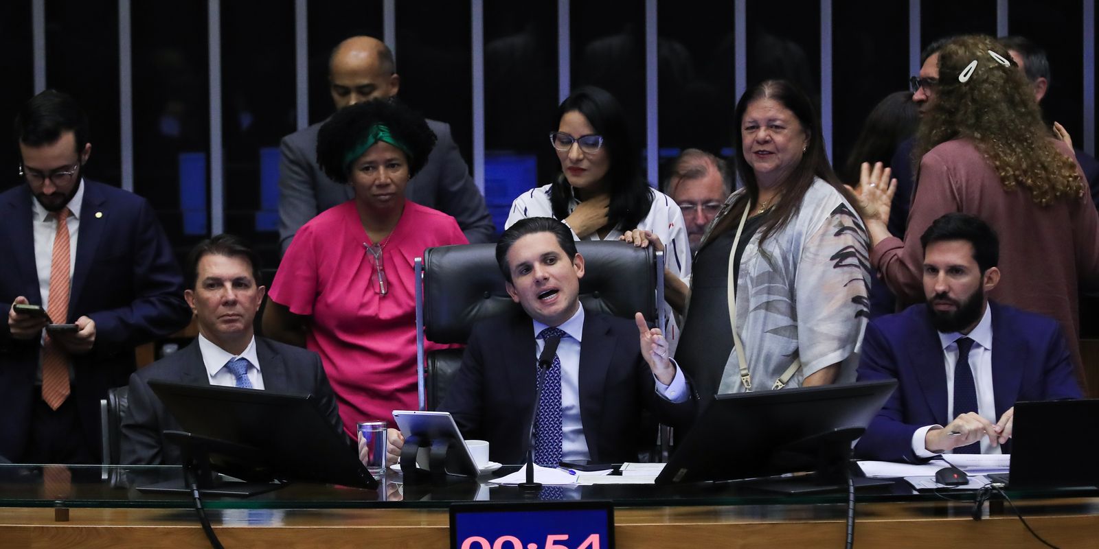 Câmara aprova licença menstrual de até dois dias para trabalhadoras
