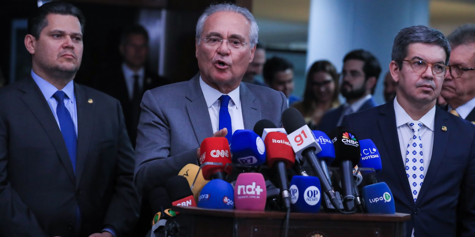 Renan calheiros relatará projeto sobre isenção do imposto de renda no senado