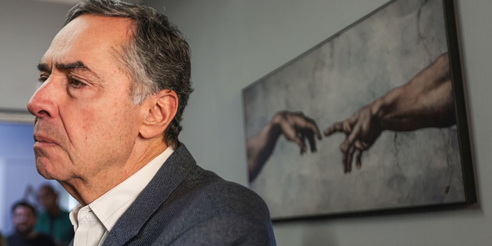 Barroso é hospitalizado em brasília após mal-estar