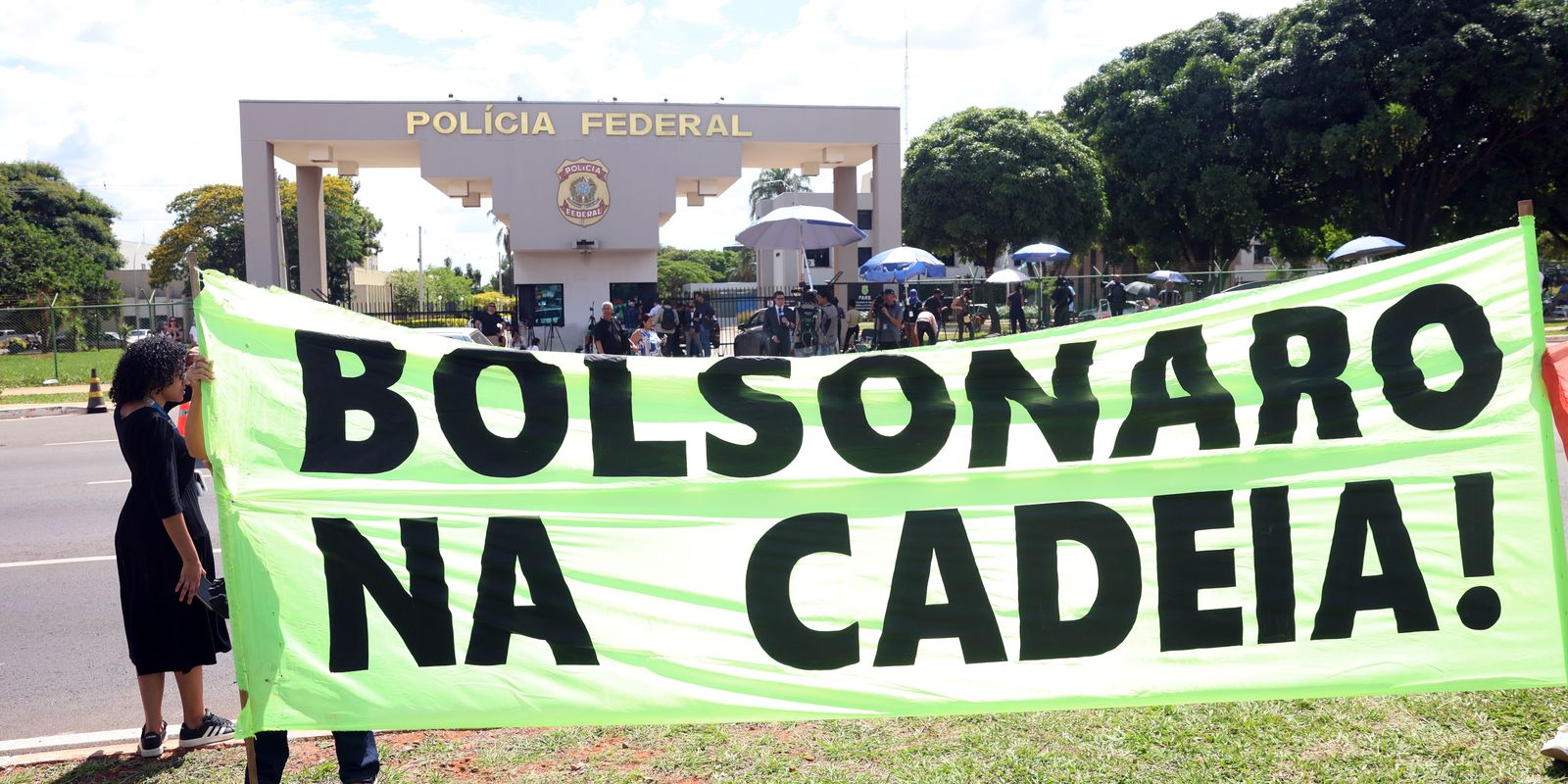 Bolsonaro: cela na pf tem frigobar, tv e banheiro privativo