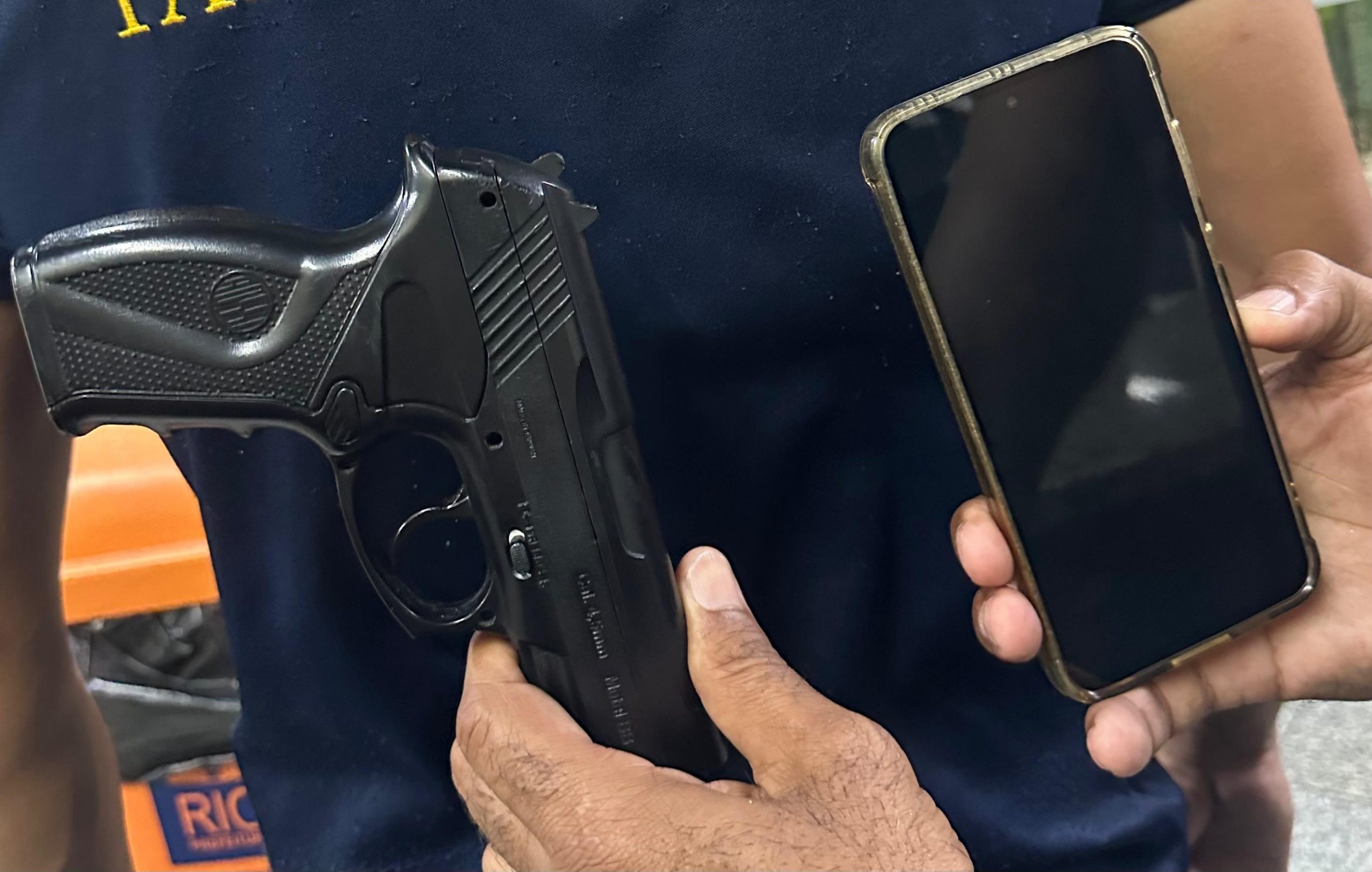Guardas prendem assaltante com arma falsa após roubo em são cristóvão