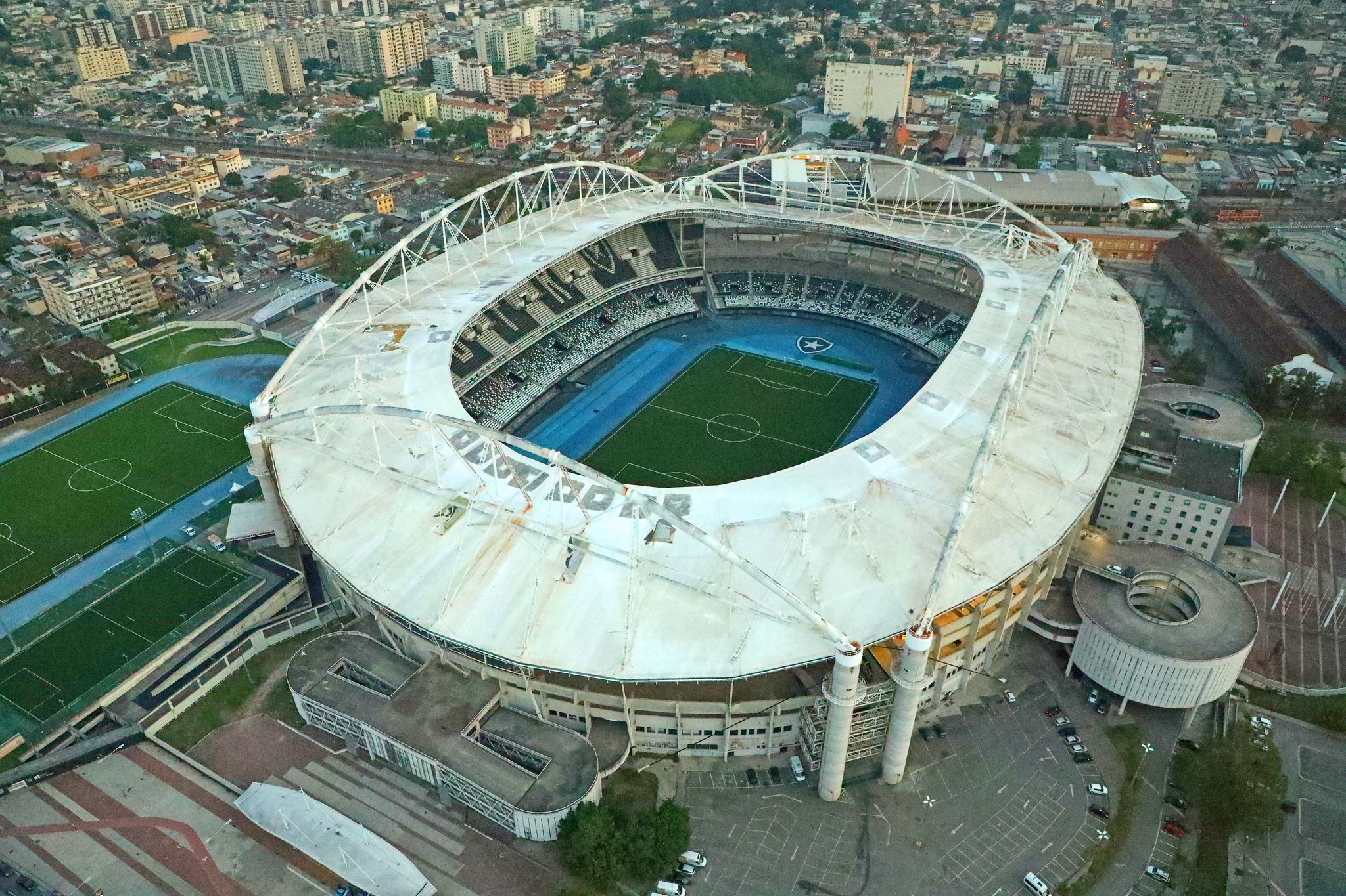 Trânsito alterado no entorno do nilton santos para jogo do botafogo