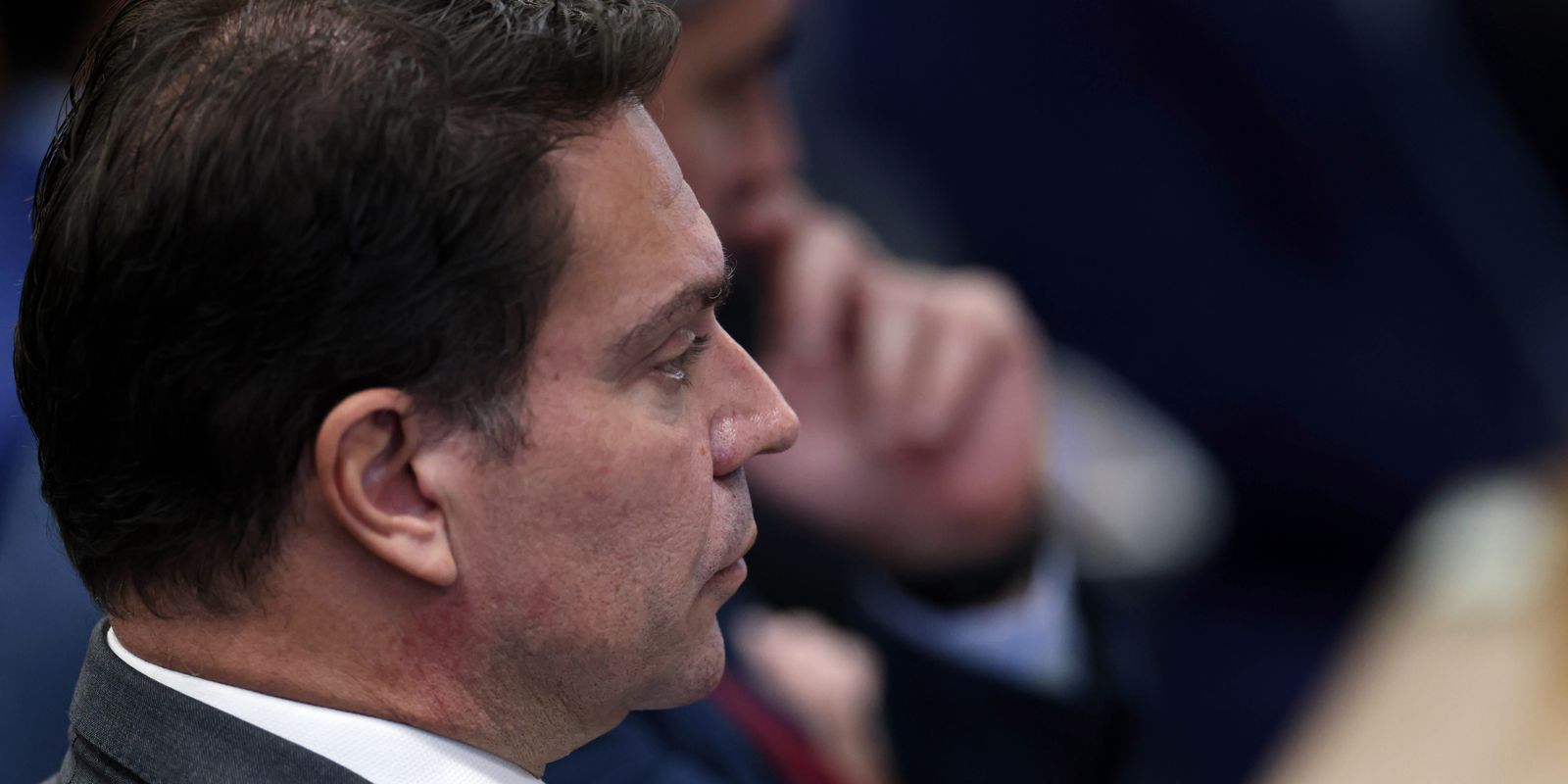 Líder do pt aciona stf e câmara sobre viagem de ramagem ao exterior