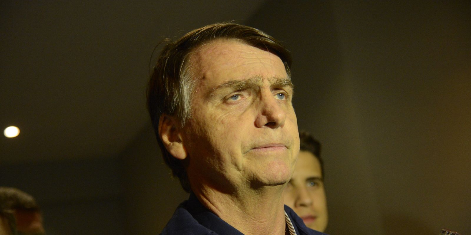 Defesa pede prisão domiciliar para bolsonaro devido a problemas de saúde