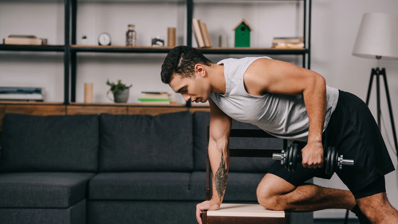 Comece a treinar: 5 exercícios rápidos para fazer em casa