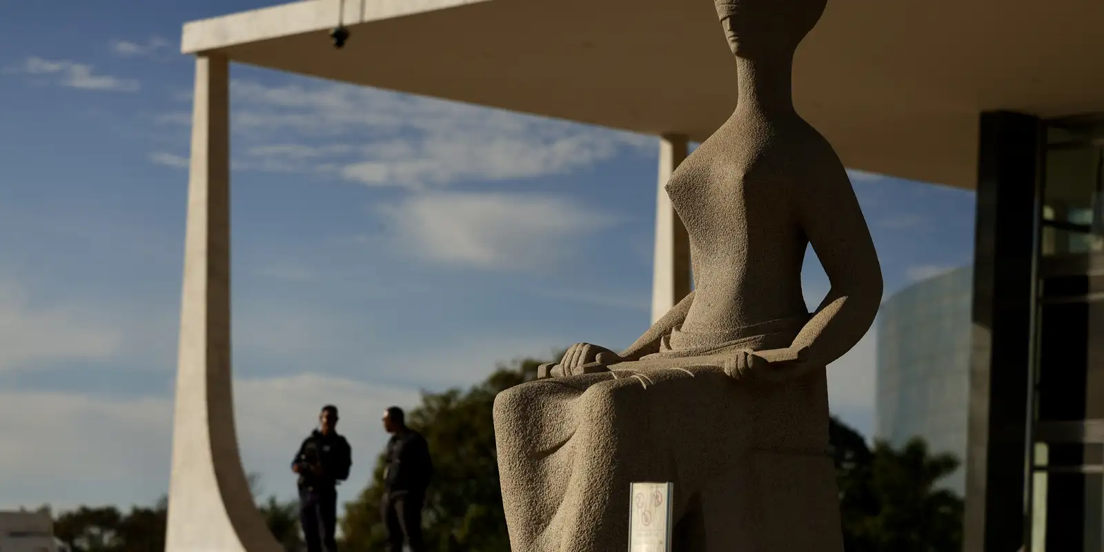 Stf determina prisão de bolsonaro e réus envolvidos em trama golpista