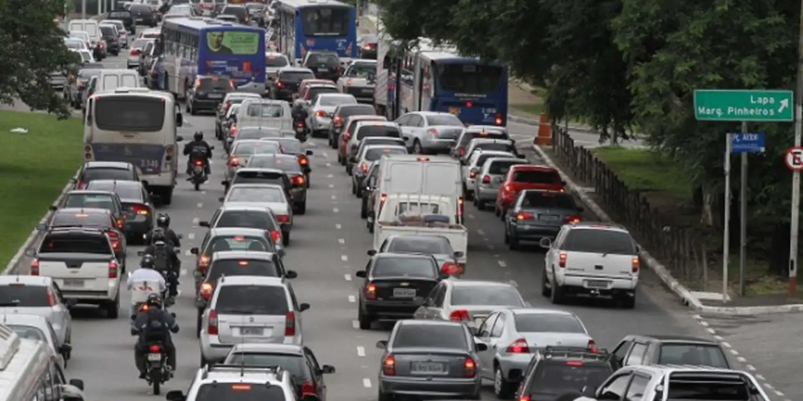 Feriado da consciência negra: tráfego intenso em são paulo