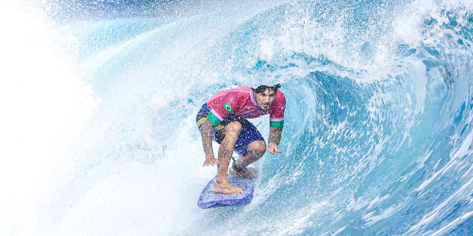 Medina volta ao circuito mundial de surfe em 2026