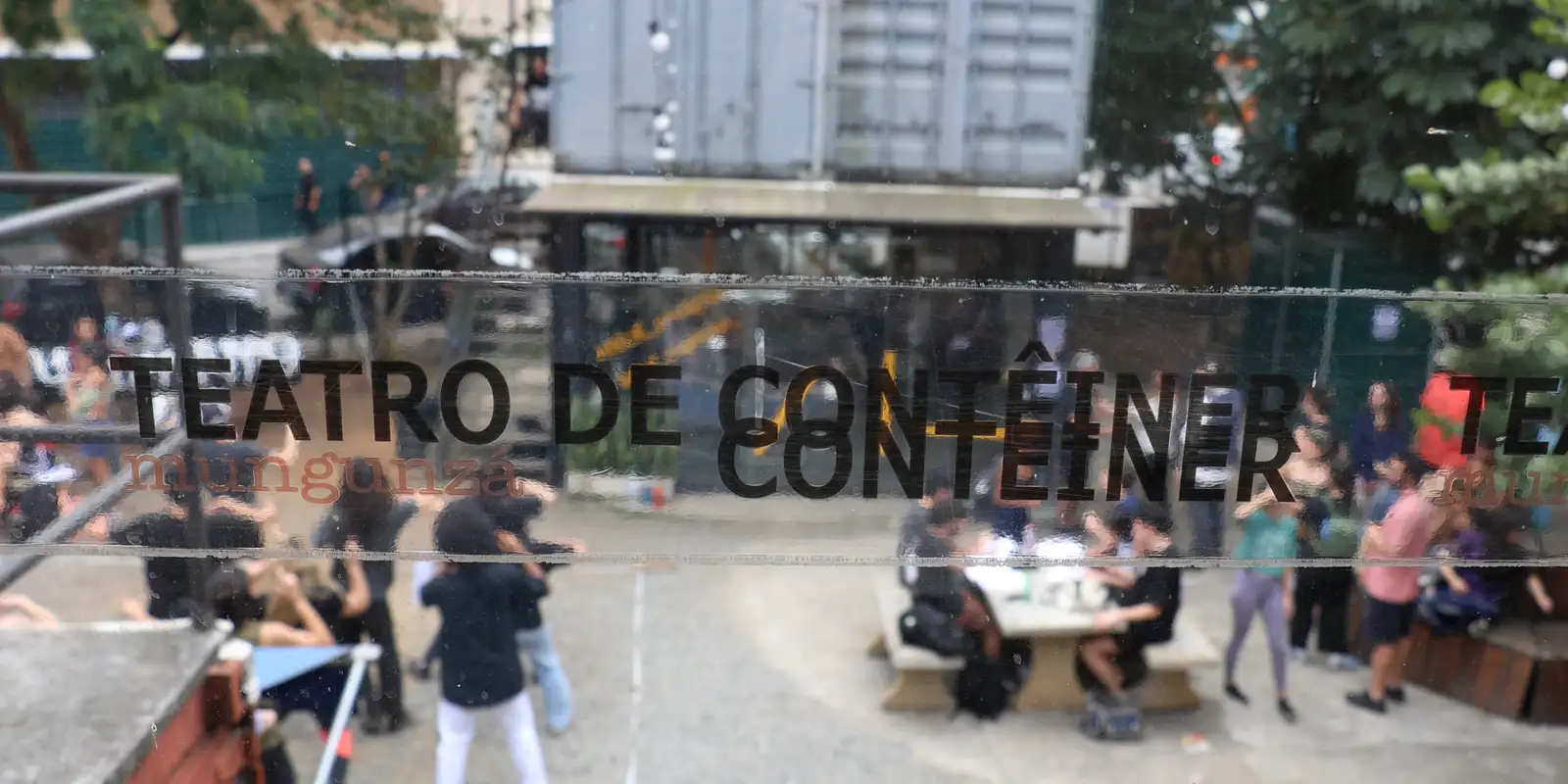 Prefeitura de São Paulo lacra Teatro de Contêiner; grupo se diz surpreso e apela