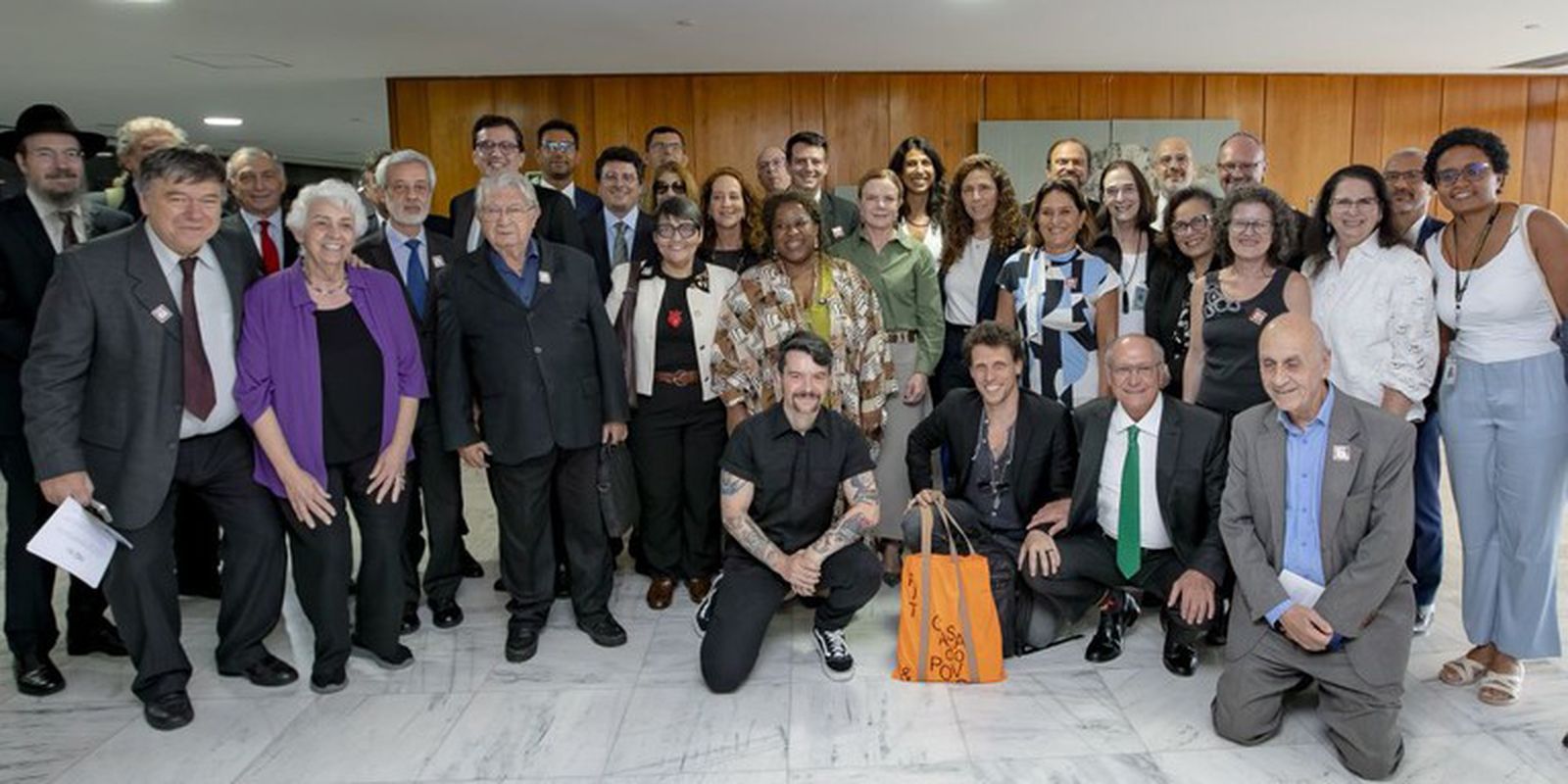 Planalto sedia debate crucial: governo e comunidade judaica contra o antissemitismo via educação