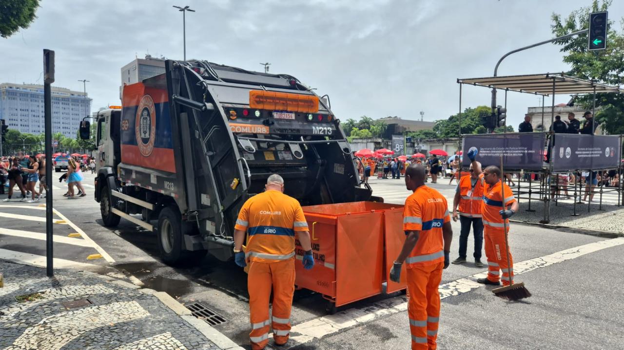 Comlurb remove 59,4 toneladas de resíduos no primeiro fim de semana de megablocos do Rio