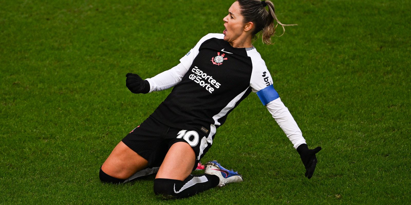 Golaço de Gabi Zanotti leva Corinthians feminino à final inédita do Mundial de Clubes