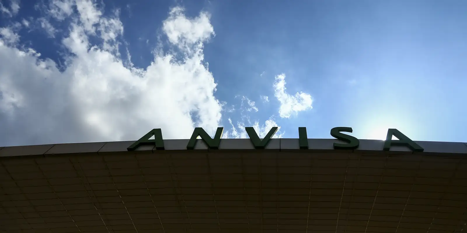 Alerta no carnaval: Anvisa e Inmetro fiscalizam produtos em DF e BA e dão dicas aos foliões