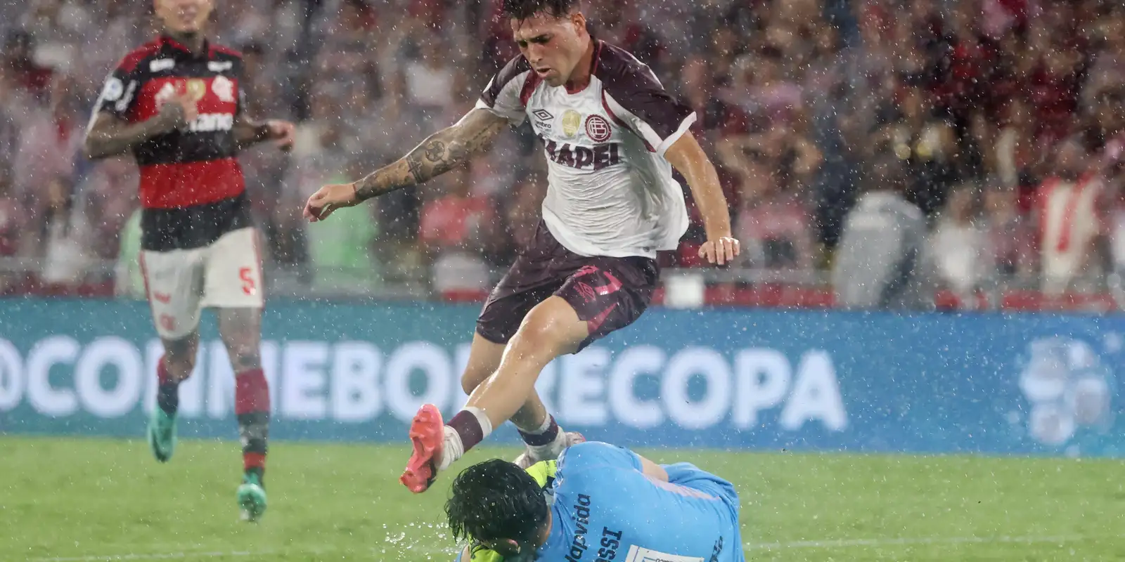 Flamengo perde Recopa Sul-Americana para o Lanús em jogo dramático no Maracanã