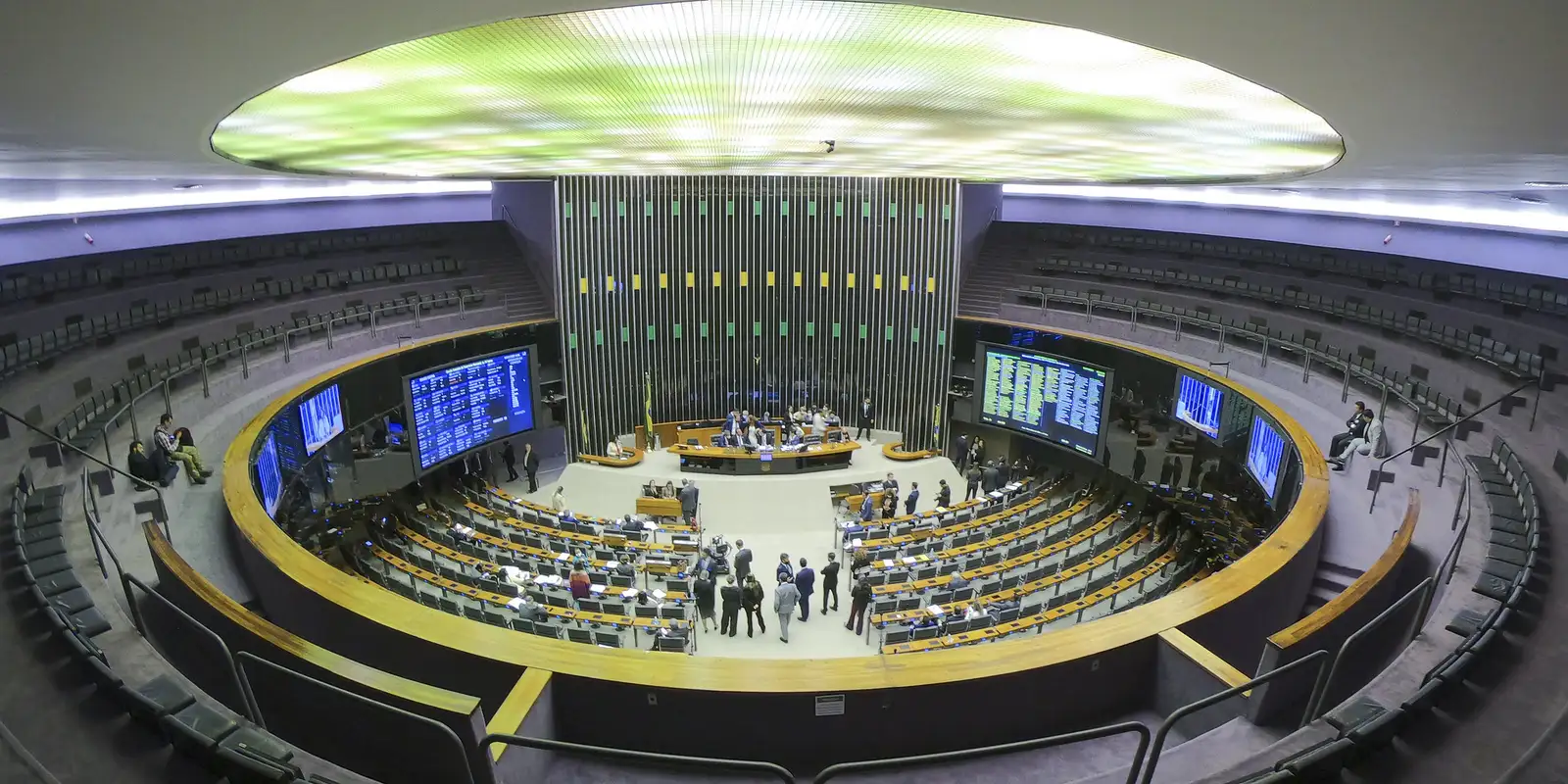 Lula celebra superação do ceticismo e revela números recordes da economia em mensagem ao Congresso