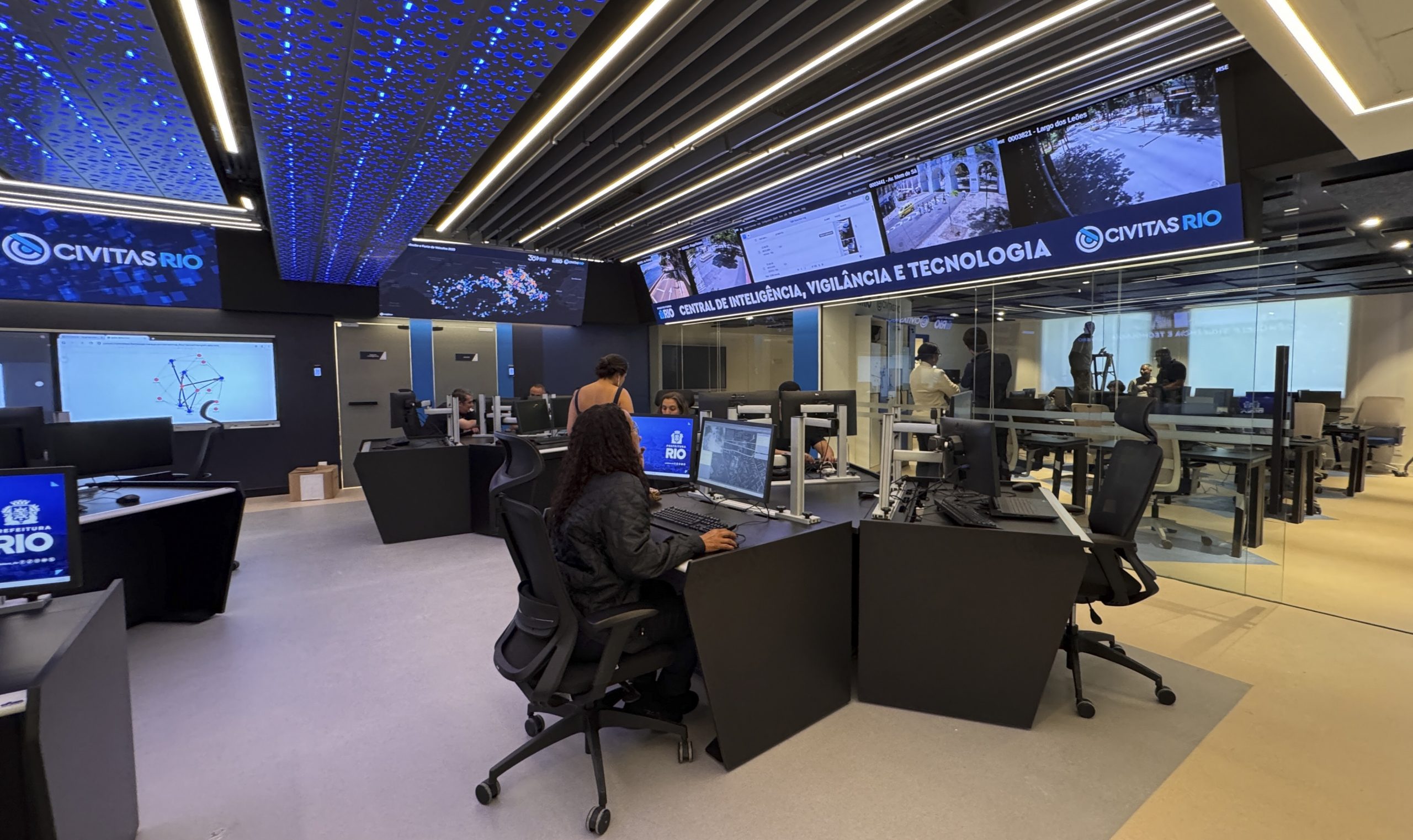 Chefe da polícia de Nova York visita o CompStat Rio para conhecer estratégias de segurança