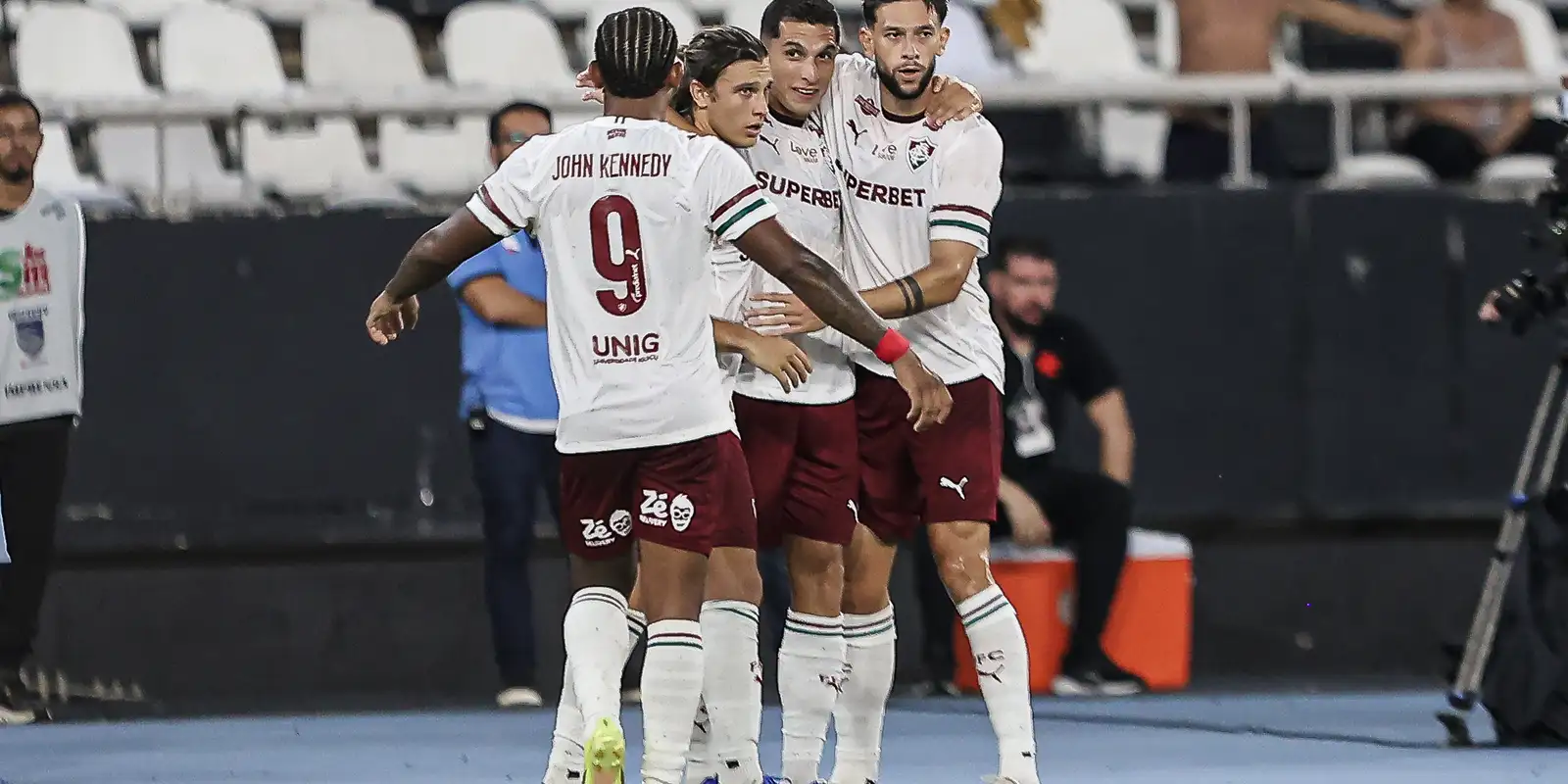 Fluminense vence Vasco e abre vantagem crucial na semifinal do Carioca