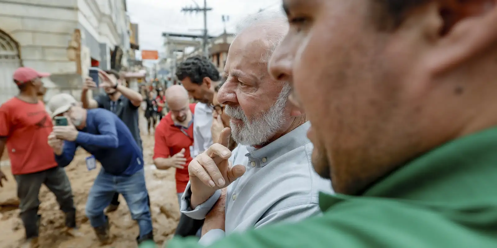Lula assegura recuperação de perdas e auxílio emergencial para Minas Gerais após fortes chuvas
