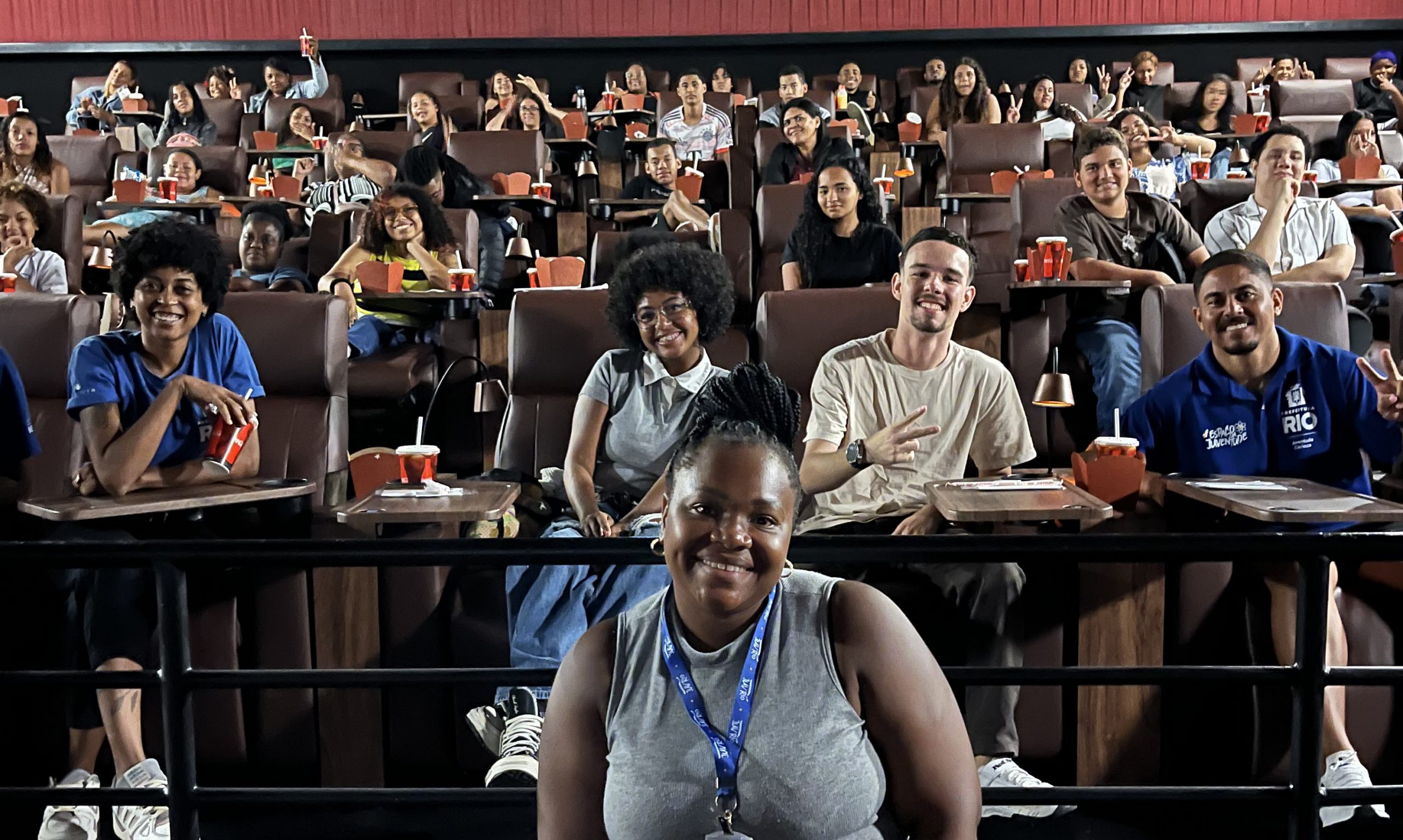 Cinema solidário da JUVRio leva jovens de comunidades para assistir ao filme ‘Anêmona’