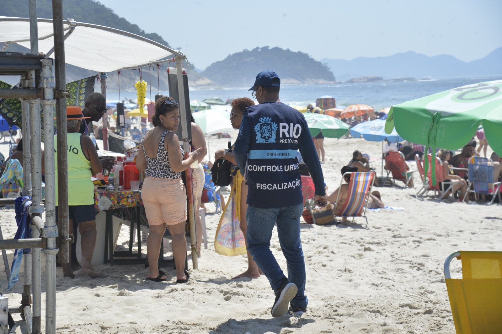 Rio de Janeiro: Seop autoriza estruturas fixas para barraqueiros nas praias durante o Carnaval