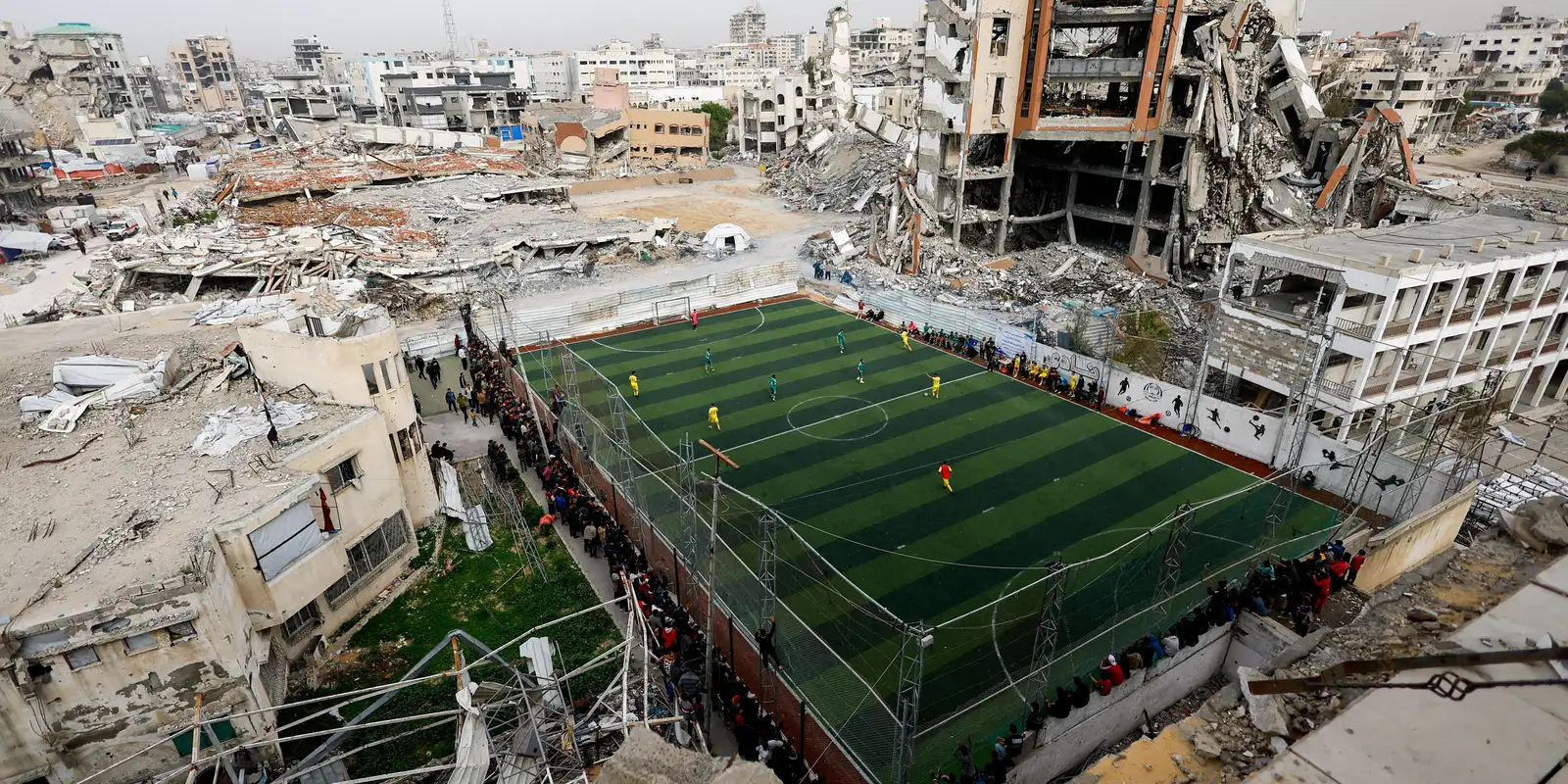 Futebol em Gaza: um grito de vida entre as ruínas da guerra