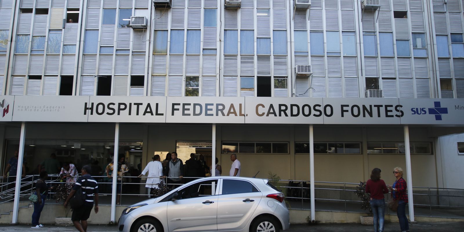Lula inaugura emergência em Jacarepaguá com atendimento gratuito