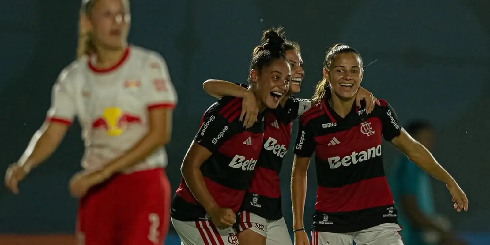 Show das defensoras: Flamengo vence Bragantino em partida emocionante do Brasileiro Feminino