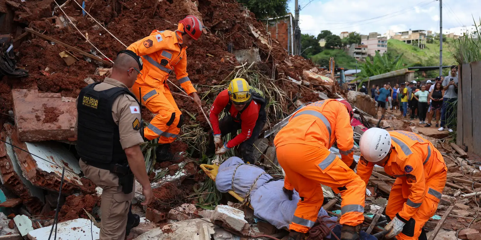 Desastre em Juiz de Fora: como a negligência com o clima e cortes de verba ampliam a tragédia