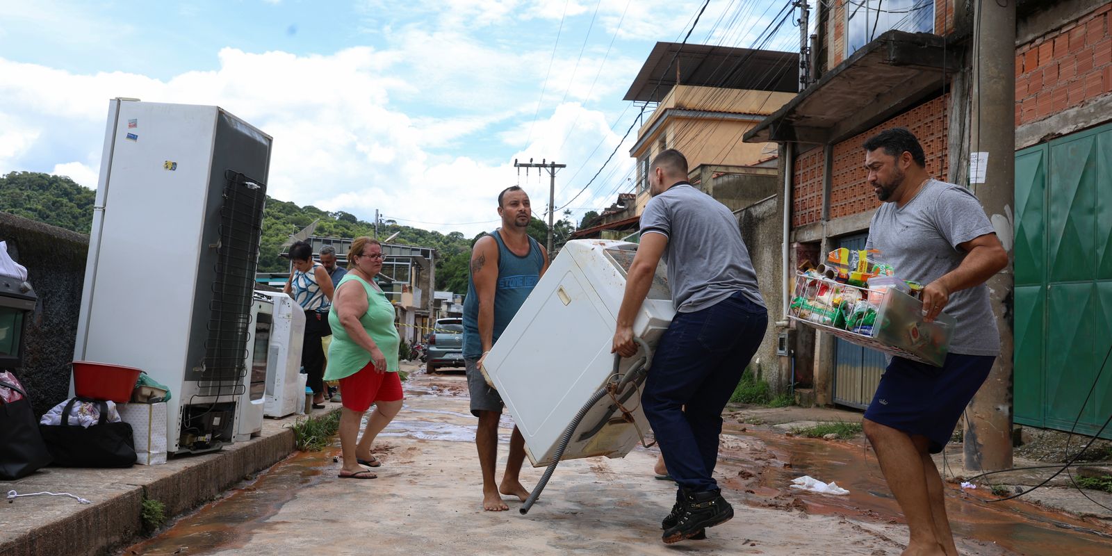 Saúde envia equipes do SUS e reforça apoio a cidades mineiras devastadas pelas chuvas