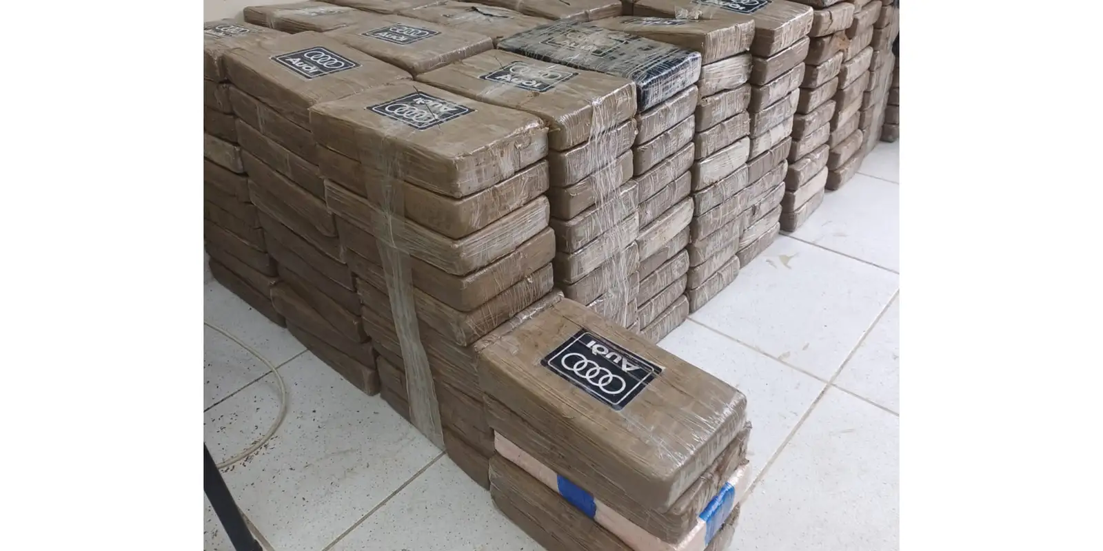 Megaoperação internacional apreende 1,3 tonelada de cocaína com ajuda da PF