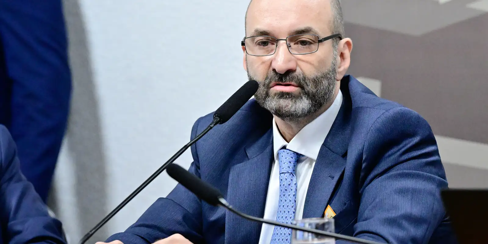 Empresário da Reag na CPI: ele nega elo com PCC, mas silencia sobre a PF