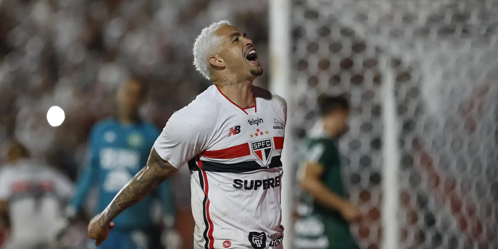 São Paulo assume liderança isolada do Campeonato Brasileiro e mexe com a tabela