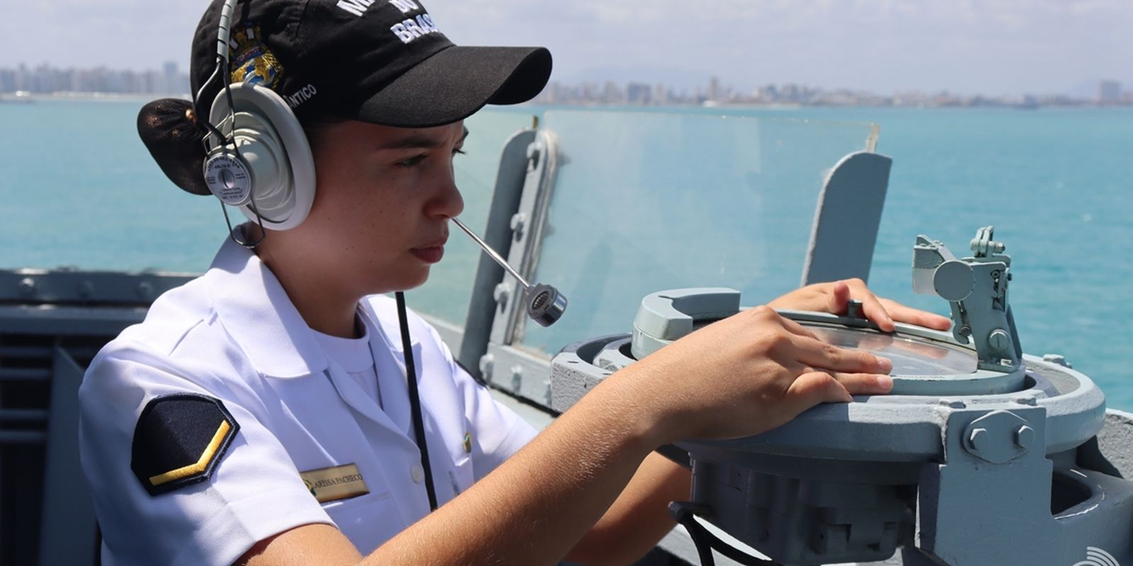 Mulheres fazem história e ingressam no serviço militar inicial do Brasil