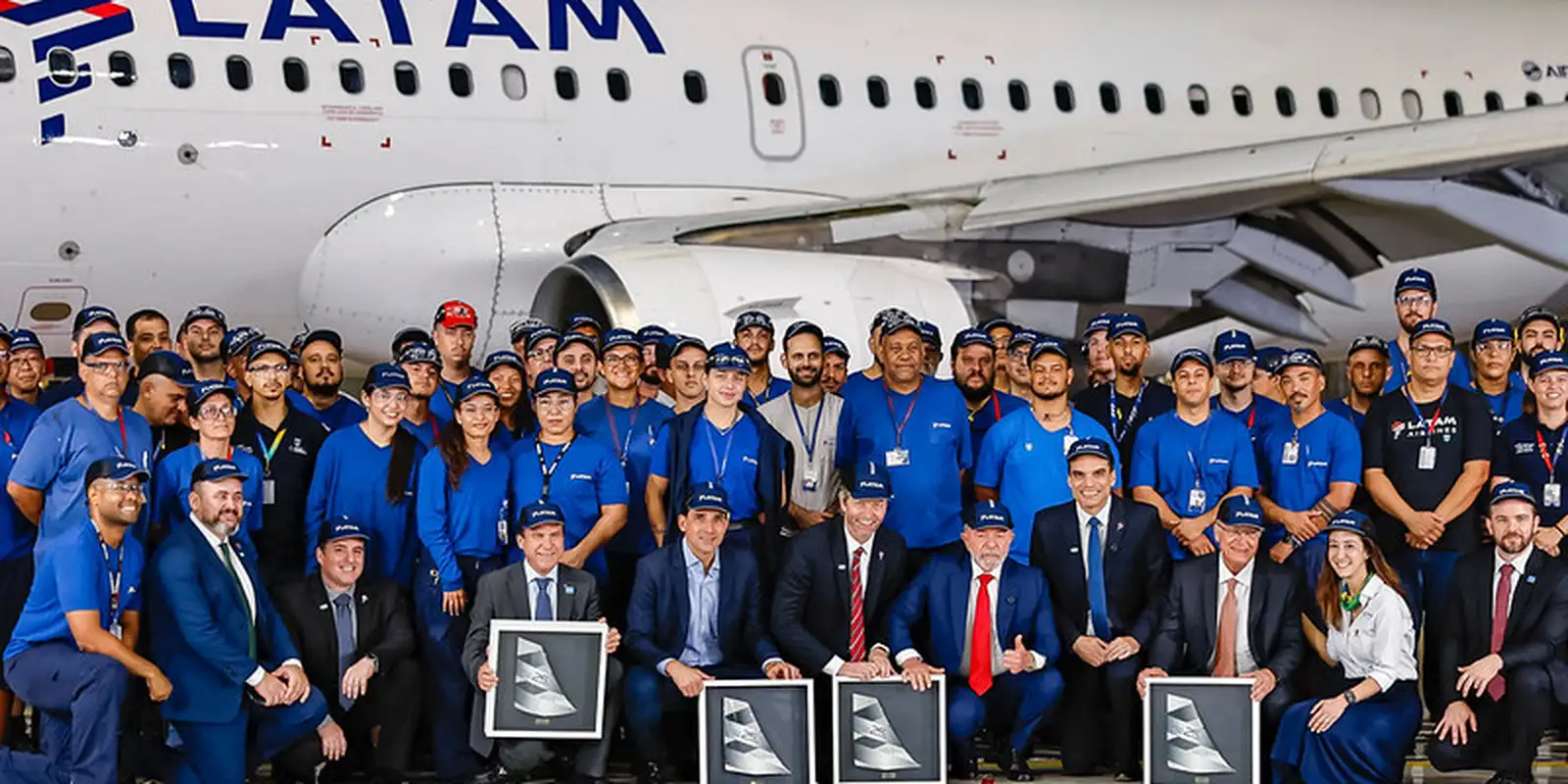 Latam faz história: primeiros jatos Embraer chegam para mudar a aviação brasileira