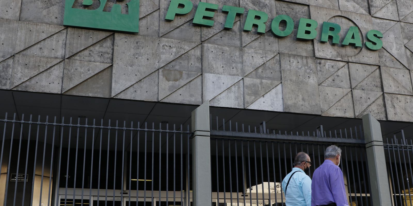 Petrobras adere a programa do governo para reduzir preço do diesel em R$ 0,64