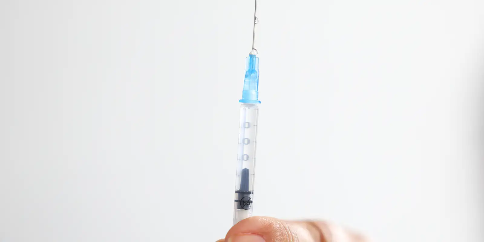 Alerta: milhões de adolescentes estão sem vacina contra HPV e correm sério risco