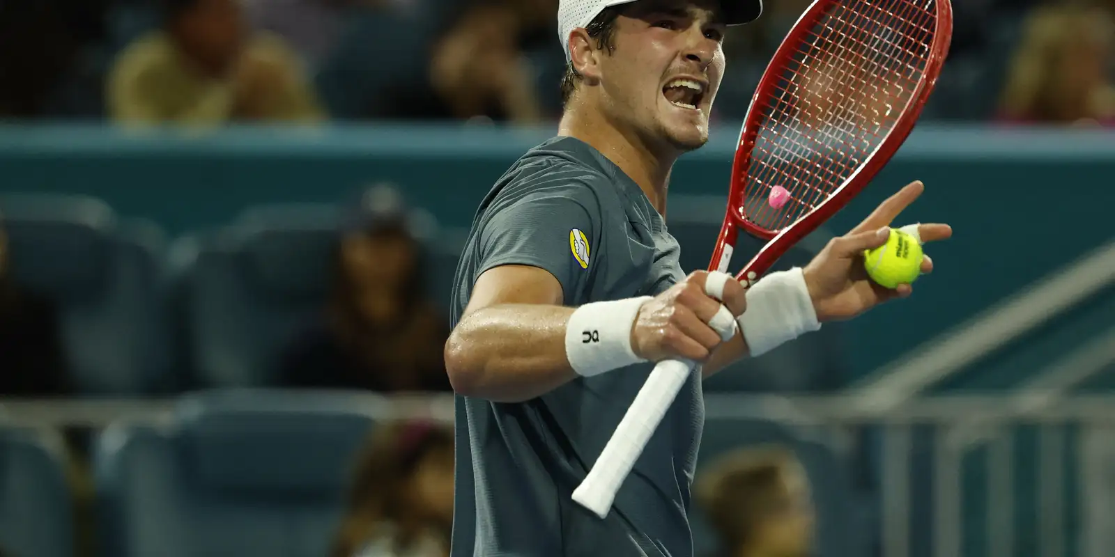 João Fonseca faz história e avança às quartas de final em Monte Carlo
