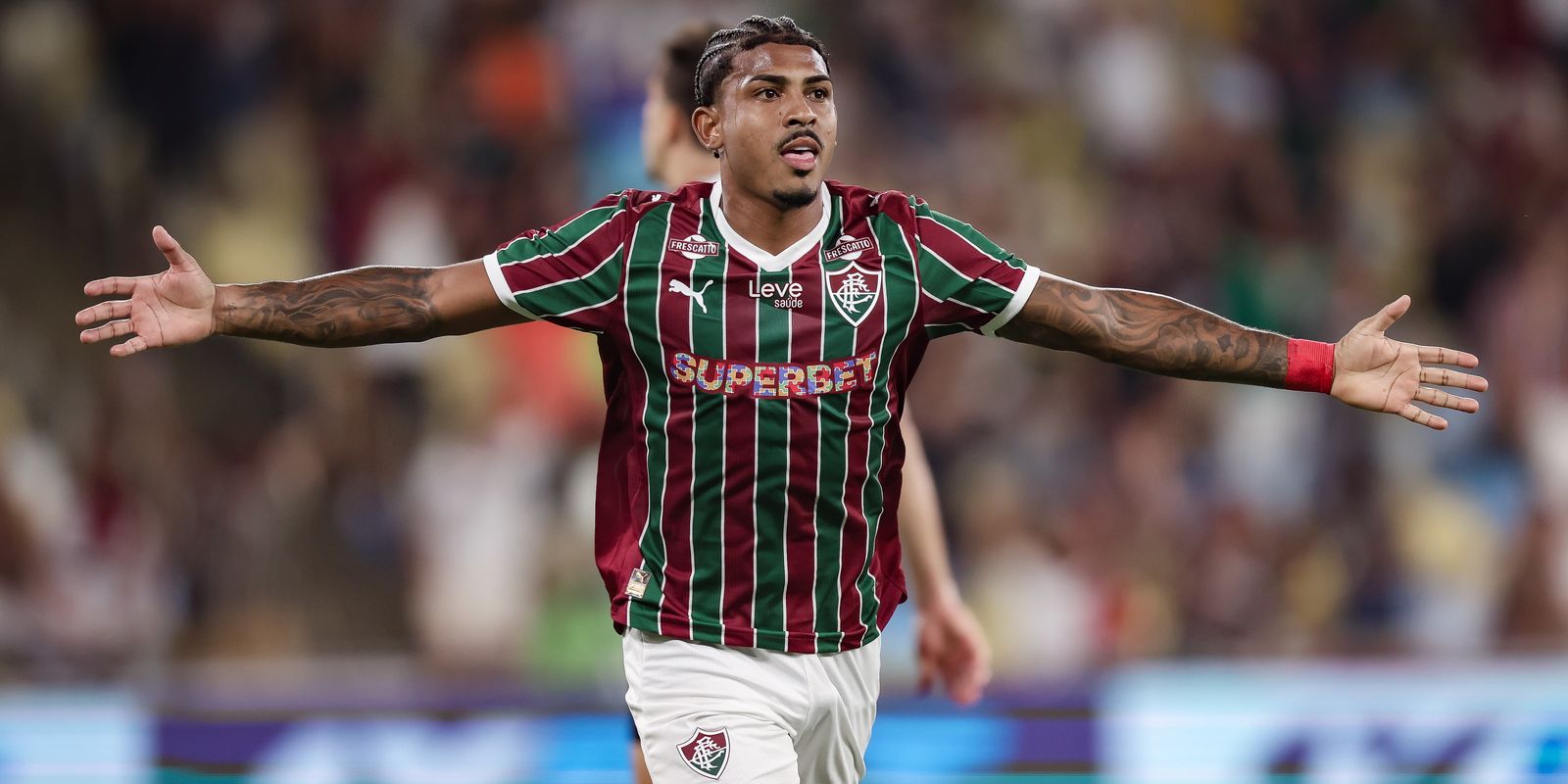 No Maracanã, Fluminense vence Corinthians e assume vice-liderança do Campeonato Brasileiro
