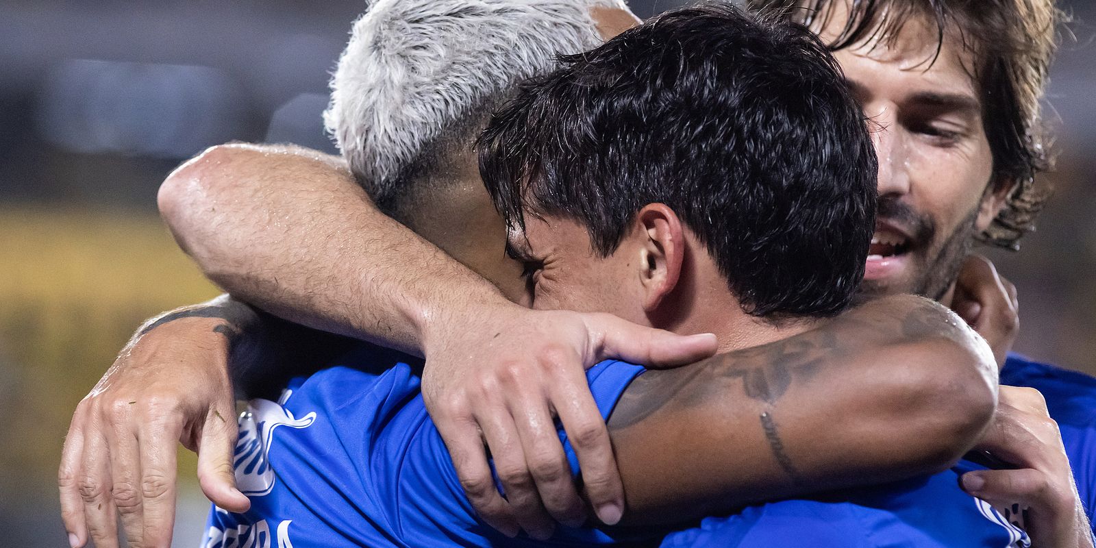 Cruzeiro estreia na Libertadores 2026 com vitória; Matheus Pereira decide