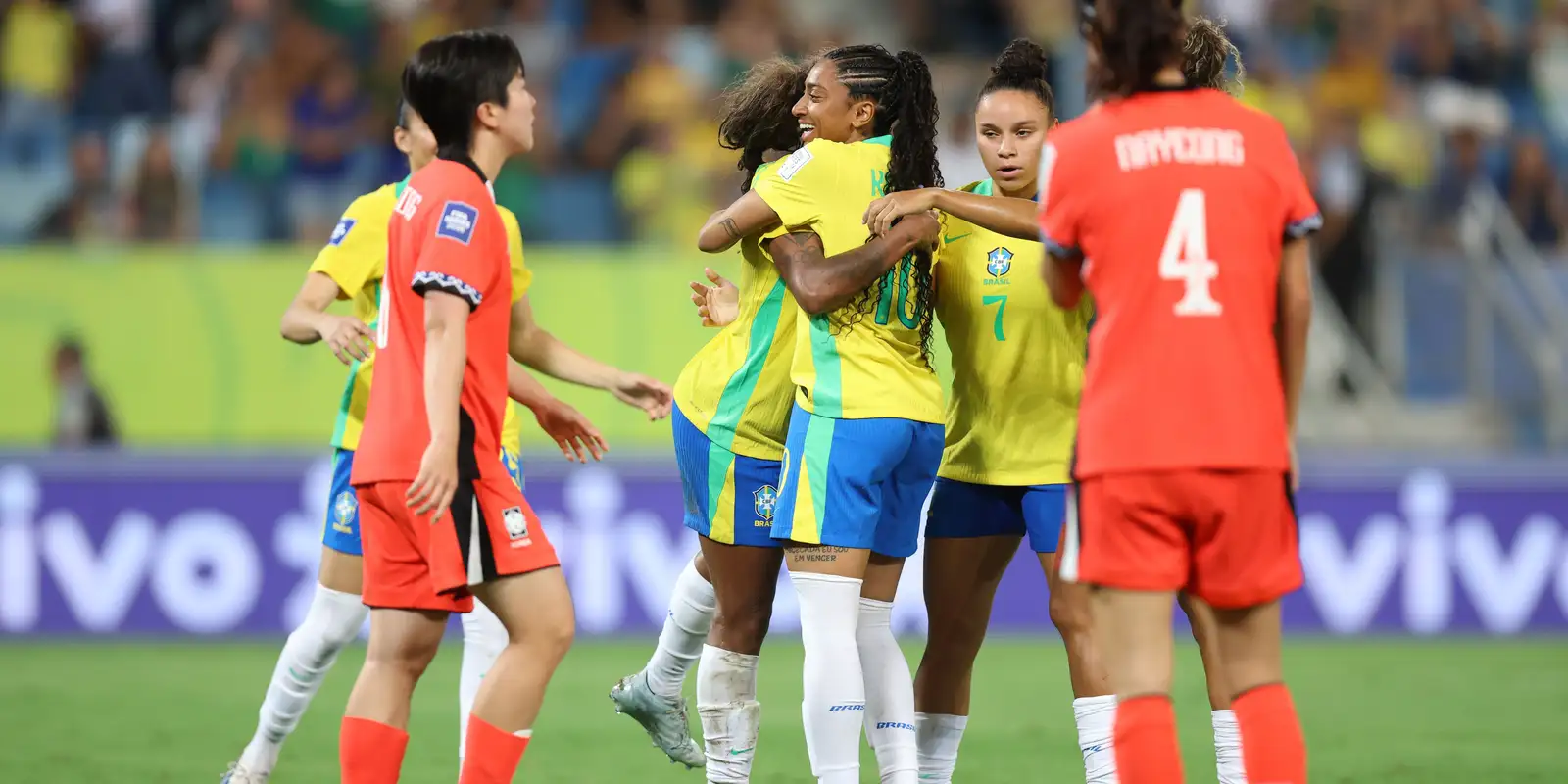Kerolin brilha e seleção feminina goleia Coreia do Sul na estreia do Fifa Series