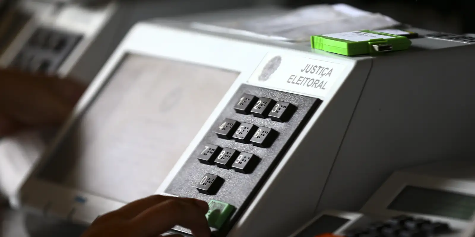 Eleições 2024: 11 governadores renunciam em prazo final para disputar outros cargos