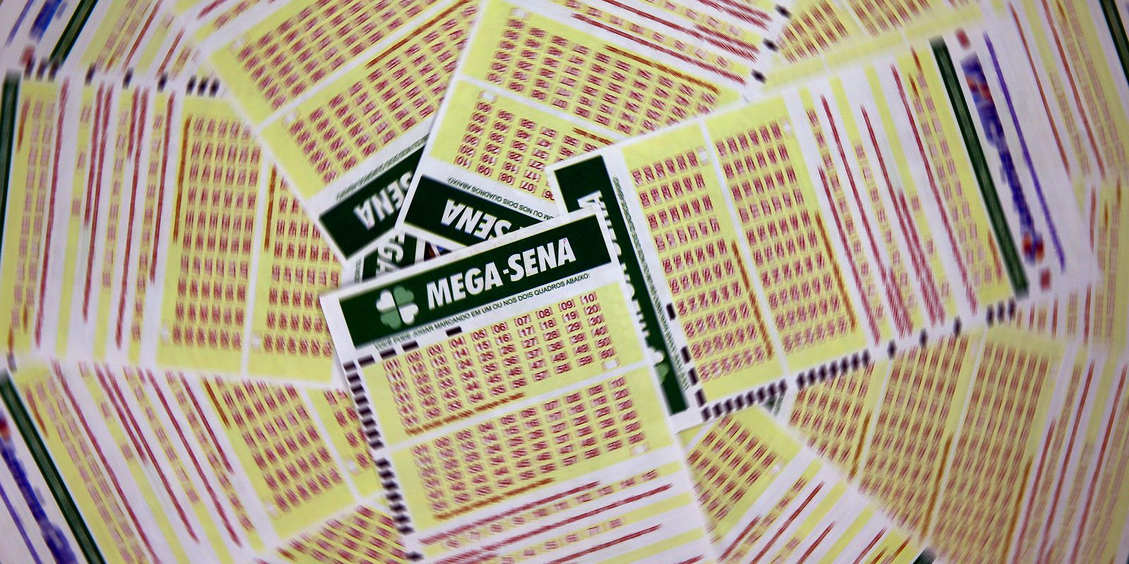Mega-Sena: R$ 15 milhões podem sair nesta terça; saiba como apostar